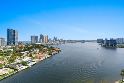 Condo in Aventura, Florida, 2 bedrooms № 2087359