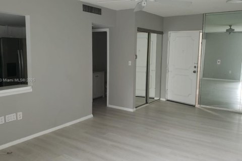 Condo in Sunny Isles Beach, Florida, 1 bedroom  № 1846018 - photo 2