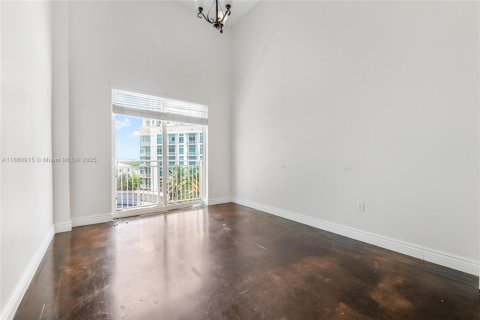 Condo in Miami, Florida, 2 bedrooms  № 1892236 - photo 9