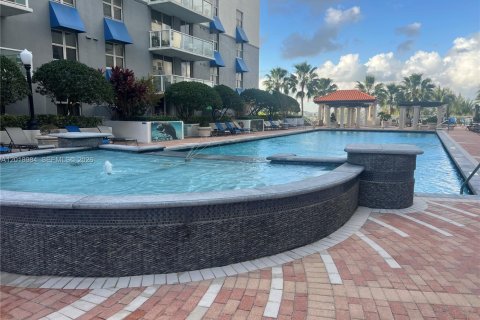 Condo in Miami, Florida, 1 bedroom  № 2086497 - photo 21