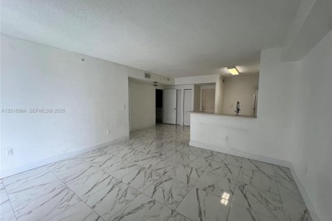 Condo in Miami, Florida, 1 bedroom  № 2086497 - photo 6