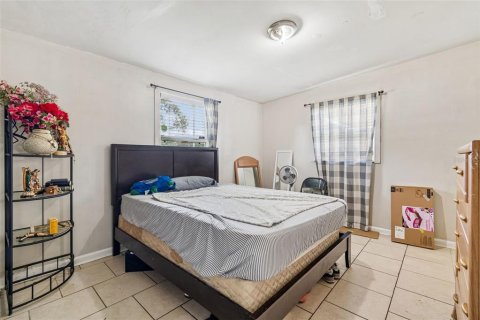 Villa ou maison à vendre à Tampa, Floride: 3 chambres, 82.5 m2 № 2297056 - photo 7