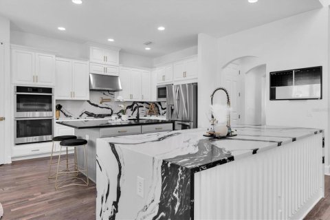 House in Odessa, Florida 6 bedrooms, 388.42 sq.m. № 1682958 - photo 4