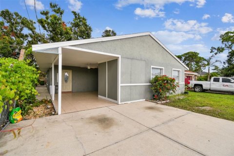 Villa ou maison à vendre à Sarasota, Floride: 3 chambres, 150.32 m2 № 1884160 - photo 2