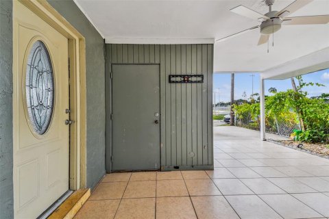 Villa ou maison à vendre à Sarasota, Floride: 3 chambres, 150.32 m2 № 1884160 - photo 7