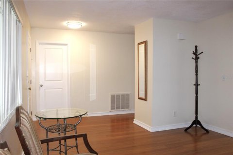 House in Holiday, Florida 3 bedrooms, 144.93 sq.m. № 1775671 - photo 24