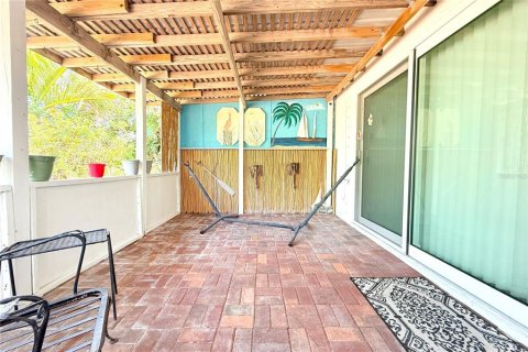 House in Holiday, Florida 3 bedrooms, 144.93 sq.m. № 1775671 - photo 20