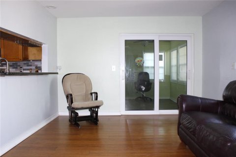 House in Holiday, Florida 3 bedrooms, 144.93 sq.m. № 1775671 - photo 28
