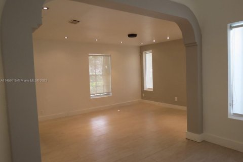 Immobilier commercial à vendre à Miami Beach, Floride № 1703464 - photo 15