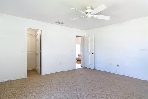 House in Rotonda, Florida 3 bedrooms, 167.69 sq.m. № 1800350 - photo 26