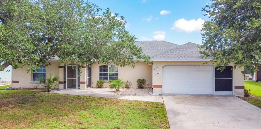 House in Rotonda, Florida 3 bedrooms, 167.69 sq.m. № 1800350