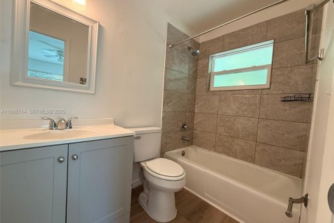 Снять в аренду квартиру в Форт Майерс, Флорида 2 спальни, 60.39м2, № 2066824 - фото 12