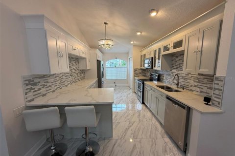 House in Oldsmar, Florida 3 bedrooms, 188.59 sq.m. № 1905313 - photo 8