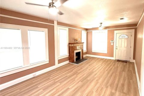 Villa ou maison à vendre à Tampa, Floride: 3 chambres, 106.47 m2 № 2047285 - photo 8