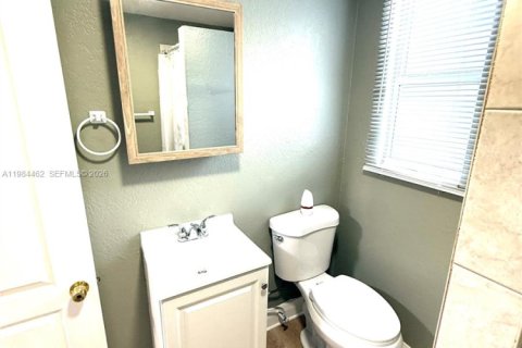 Villa ou maison à vendre à Tampa, Floride: 3 chambres, 106.47 m2 № 2047285 - photo 17