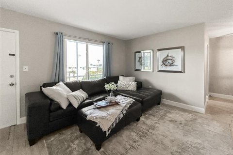 Condo in Lakeland, Florida, 2 bedrooms № 2232595 - photo 5