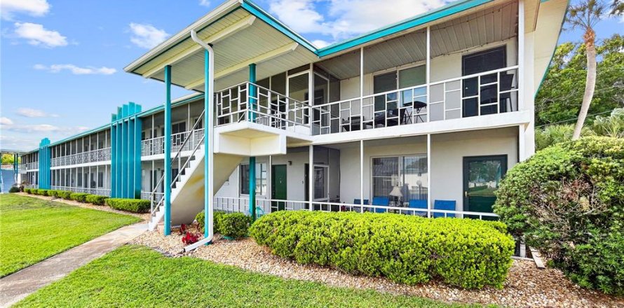 Condo in Lakeland, Florida, 2 bedrooms № 2232595