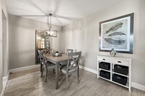 Condo in Lakeland, Florida, 2 bedrooms № 2232595 - photo 8