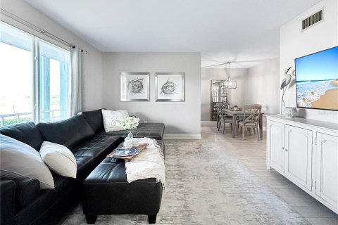 Condo in Lakeland, Florida, 2 bedrooms № 2232595 - photo 4