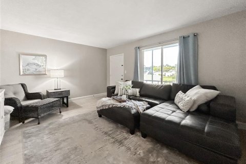 Condo in Lakeland, Florida, 2 bedrooms № 2232595 - photo 6