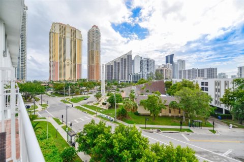 Condominio en venta en Sunny Isles Beach, Florida, 1 dormitorio, 86.4 m2 № 2012220 - foto 22