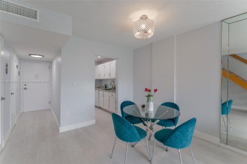 Condominio en venta en Sunny Isles Beach, Florida, 1 dormitorio, 86.4 m2 № 2012220 - foto 6