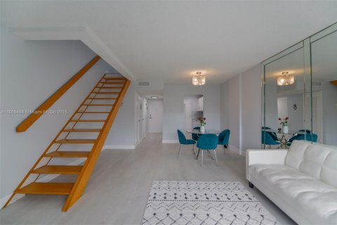 Condominio en venta en Sunny Isles Beach, Florida, 1 dormitorio, 86.4 m2 № 2012220 - foto 5