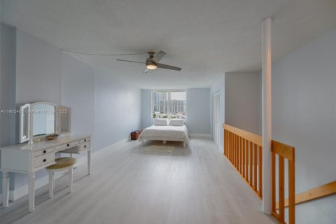 Condominio en venta en Sunny Isles Beach, Florida, 1 dormitorio, 86.4 m2 № 2012220 - foto 14
