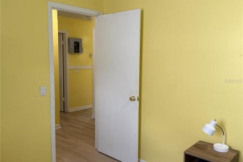 Propiedad comercial en venta en Valrico, Florida, 5 dormitorios, 189.15 m2 № 2108777 - foto 12