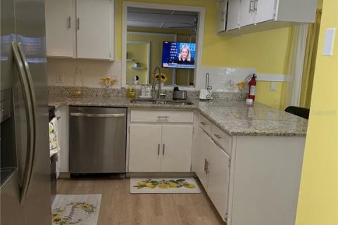 Propiedad comercial en venta en Valrico, Florida, 5 dormitorios, 189.15 m2 № 2108777 - foto 6