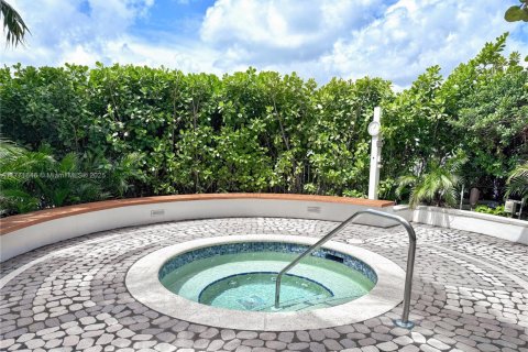 Condo in Miami, Florida, 2 bedrooms  № 1708545 - photo 25