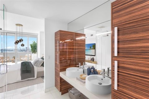 Condo in Miami, Florida, 2 bedrooms  № 1708545 - photo 10