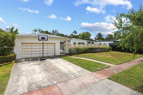 Terreno en venta en Miami Beach, Florida № 1891715 - foto 6