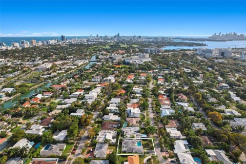 Terreno en venta en Miami Beach, Florida № 1891715 - foto 11