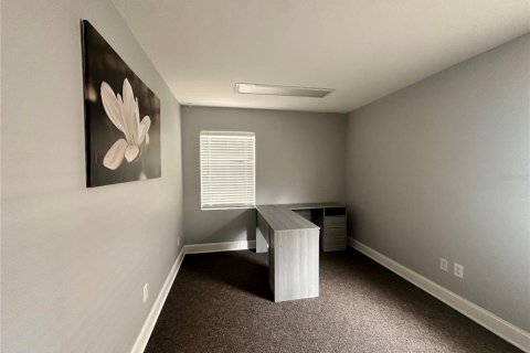 Propiedad comercial en alquiler en Kissimmee, Florida, 89.74 m2 № 1914760 - foto 7