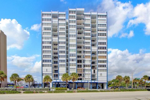Copropriété à vendre à Hollywood, Floride: 2 chambres, 116.31 m2 № 2370215 - photo 6
