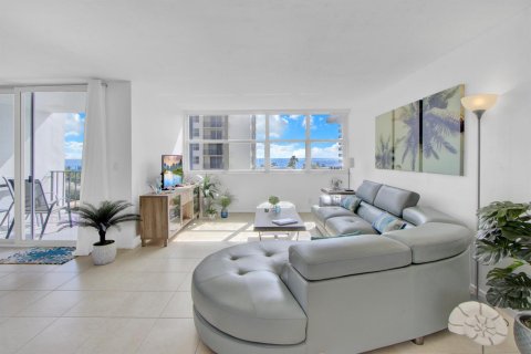 Copropriété à vendre à Hollywood, Floride: 2 chambres, 116.31 m2 № 2370215 - photo 13