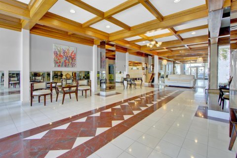 Copropriété à vendre à Hollywood, Floride: 2 chambres, 116.31 m2 № 2370215 - photo 7
