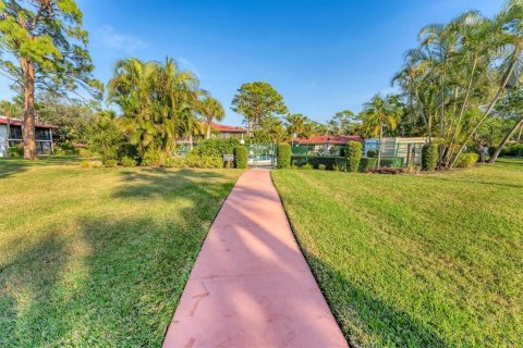 Condo in Bradenton, Florida, 2 bedrooms  № 1918363 - photo 28