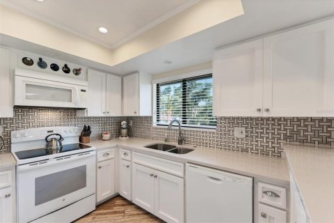 Condo in Bradenton, Florida, 2 bedrooms  № 1918363 - photo 9