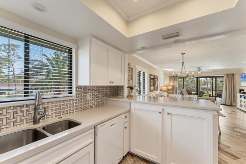 Condo in Bradenton, Florida, 2 bedrooms  № 1918363 - photo 11
