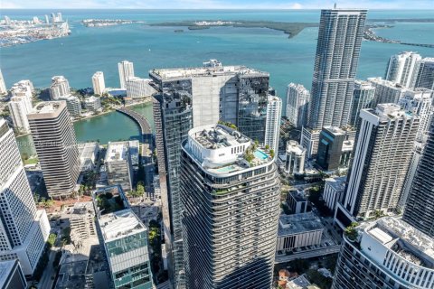 Condominio en alquiler en Miami, Florida, 2 dormitorios, 107.02 m2 № 1998044 - foto 3