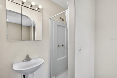 House in Spring Hill, Florida 2 bedrooms, 99.78 sq.m. № 1873966 - photo 25