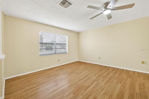 House in Spring Hill, Florida 2 bedrooms, 99.78 sq.m. № 1873966 - photo 7