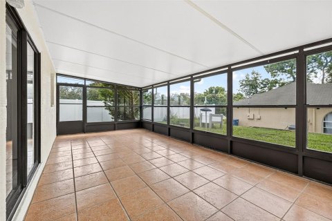 House in Spring Hill, Florida 2 bedrooms, 99.78 sq.m. № 1873966 - photo 29