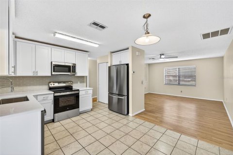 House in Spring Hill, Florida 2 bedrooms, 99.78 sq.m. № 1873966 - photo 12