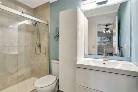 Condo in Lauderhill, Florida, 2 bedrooms  № 1715579 - photo 24