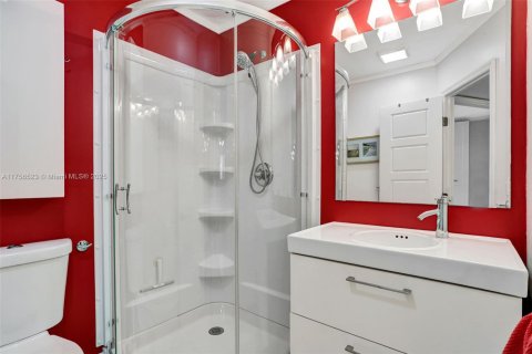 Condo in Lauderhill, Florida, 2 bedrooms  № 1715579 - photo 17