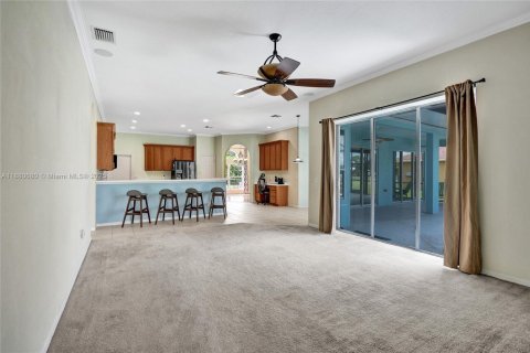 House in Port St. Lucie, Florida 4 bedrooms, 223.8 sq.m. № 1928450 - photo 15