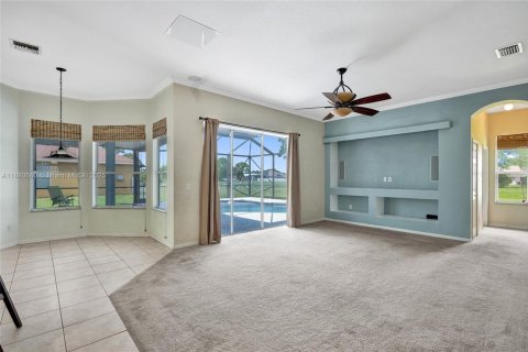 House in Port St. Lucie, Florida 4 bedrooms, 223.8 sq.m. № 1928450 - photo 14